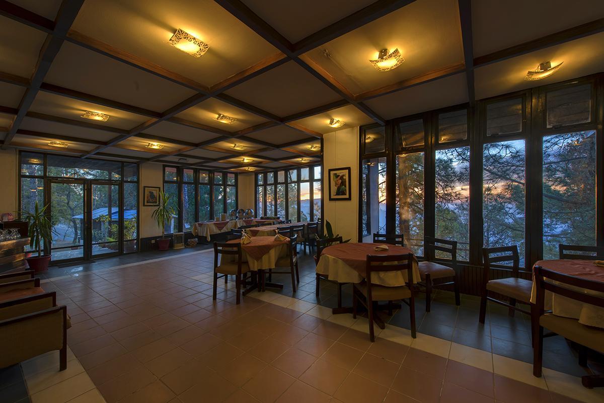 Arcadian Blue Pines Hotell Murree Eksteriør bilde