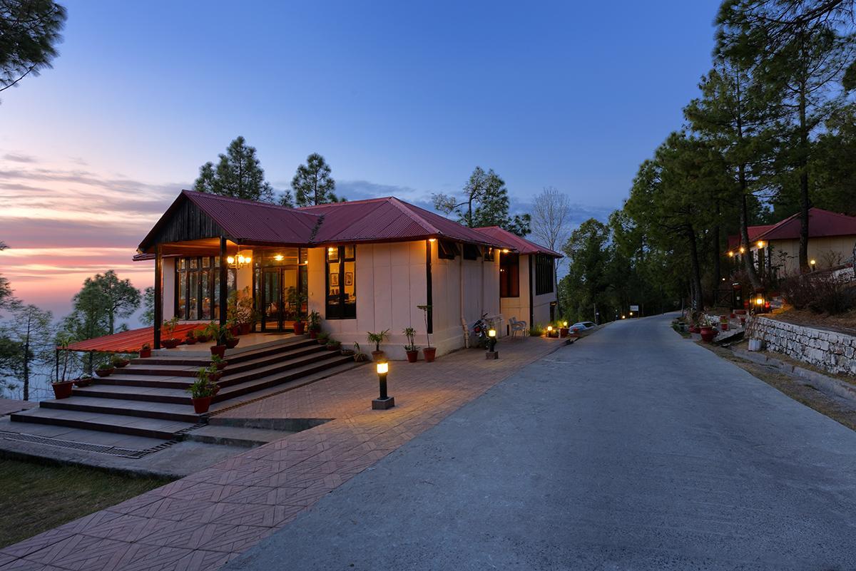 Arcadian Blue Pines Hotell Murree Eksteriør bilde