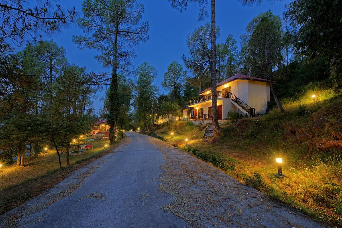 Arcadian Blue Pines Hotell Murree Eksteriør bilde
